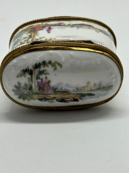 Double Snuff Box. European Porcelain. Landscape Scenes. 19th Century