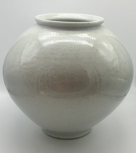 Large Korean Porcelain Blue and White Moon Jar. 19th Century Joseon. 12" Height