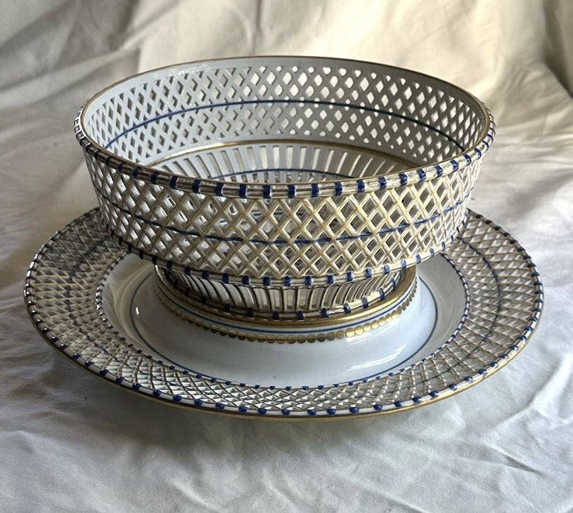 Vienna Porcelain Reticulated Bowl on Stand. White, Blue, Gold. 18th C. 10 1/2" D