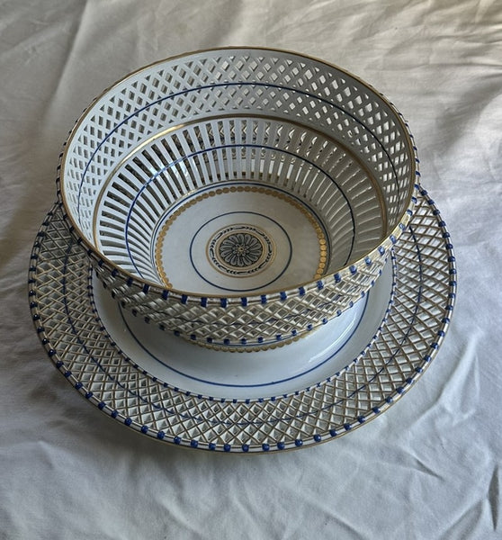 Vienna Porcelain Reticulated Bowl on Stand. White, Blue, Gold. 18th C. 10 1/2" D