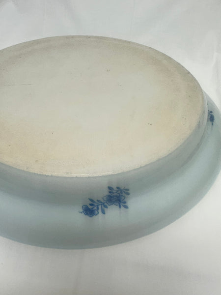 Large Serving Platter with Pierced Drain. Chinese Fitzhugh Blue and White. c1800