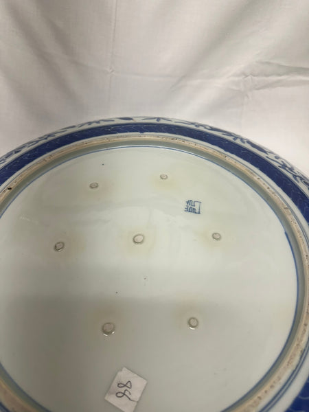 Large Japanese Imari Charger. Late 19th Century. 18" diameter